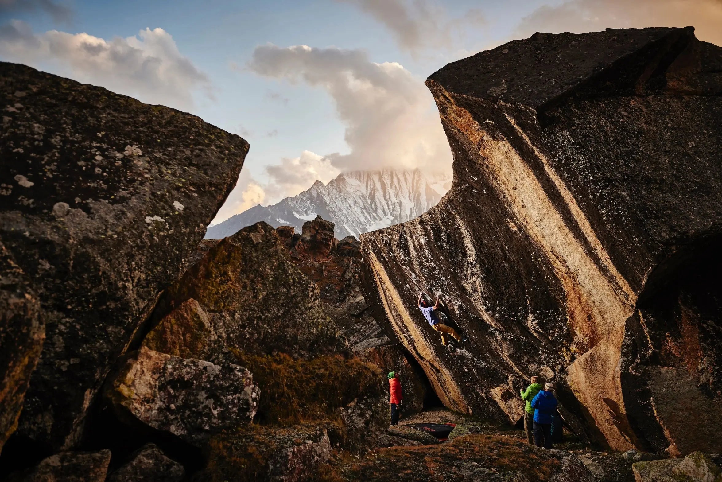 Bouldering: Climbing, No Ropes Attached Ingram